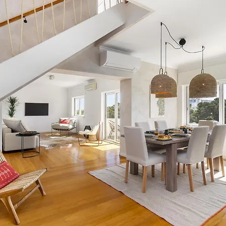 Apartment Whome Stylish Sunny Penthouse Near Center & Greenspace Cascais