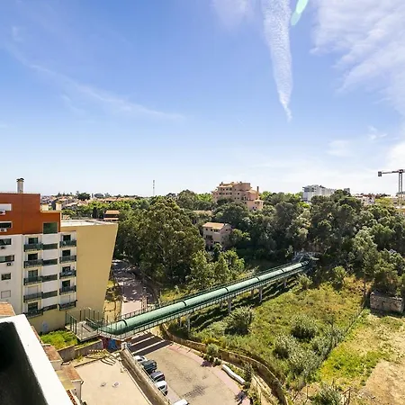 아파트 Whome Stylish Sunny Penthouse Near Center & Greenspace