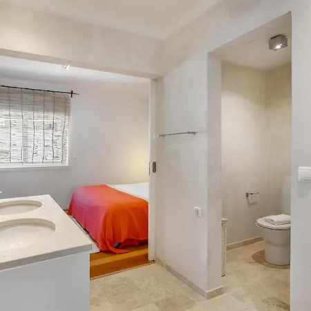 Whome Stylish Sunny Penthouse Near Center & Greenspace 아파트 카스카이스