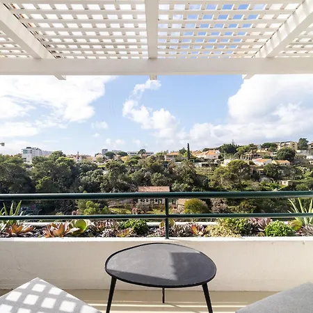 Whome Stylish Sunny Penthouse Near Center & Greenspace 아파트 *
