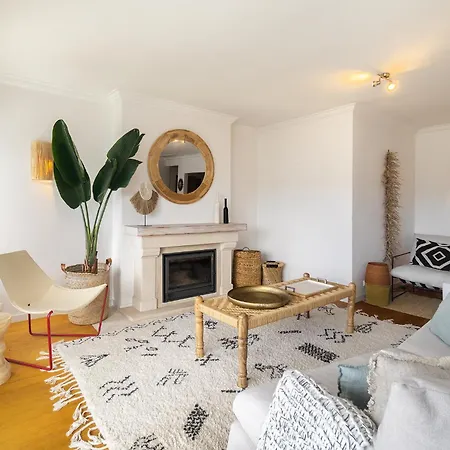 Whome Stylish Sunny Penthouse Near Center & Greenspace * Cascais